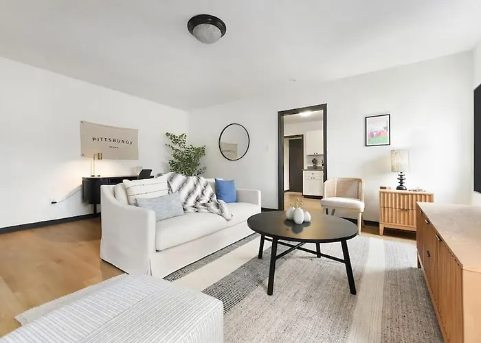 Apartment Hostwise - Butler St, Off-street Parking, Brand New!