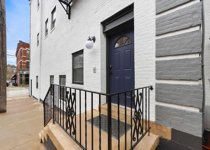 Apartment Hostwise - Butler St, Off-street Parking, Brand New!
