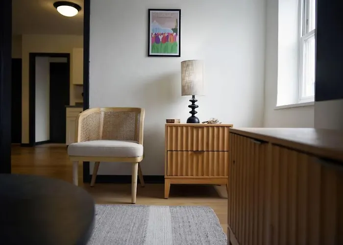 Hostwise - Butler St, Off-street Parking, Brand New! Apartment